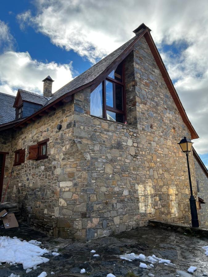 Casa De Piedra Con Encanto En El Bonito Pueblo De Bagergue 外观 照片