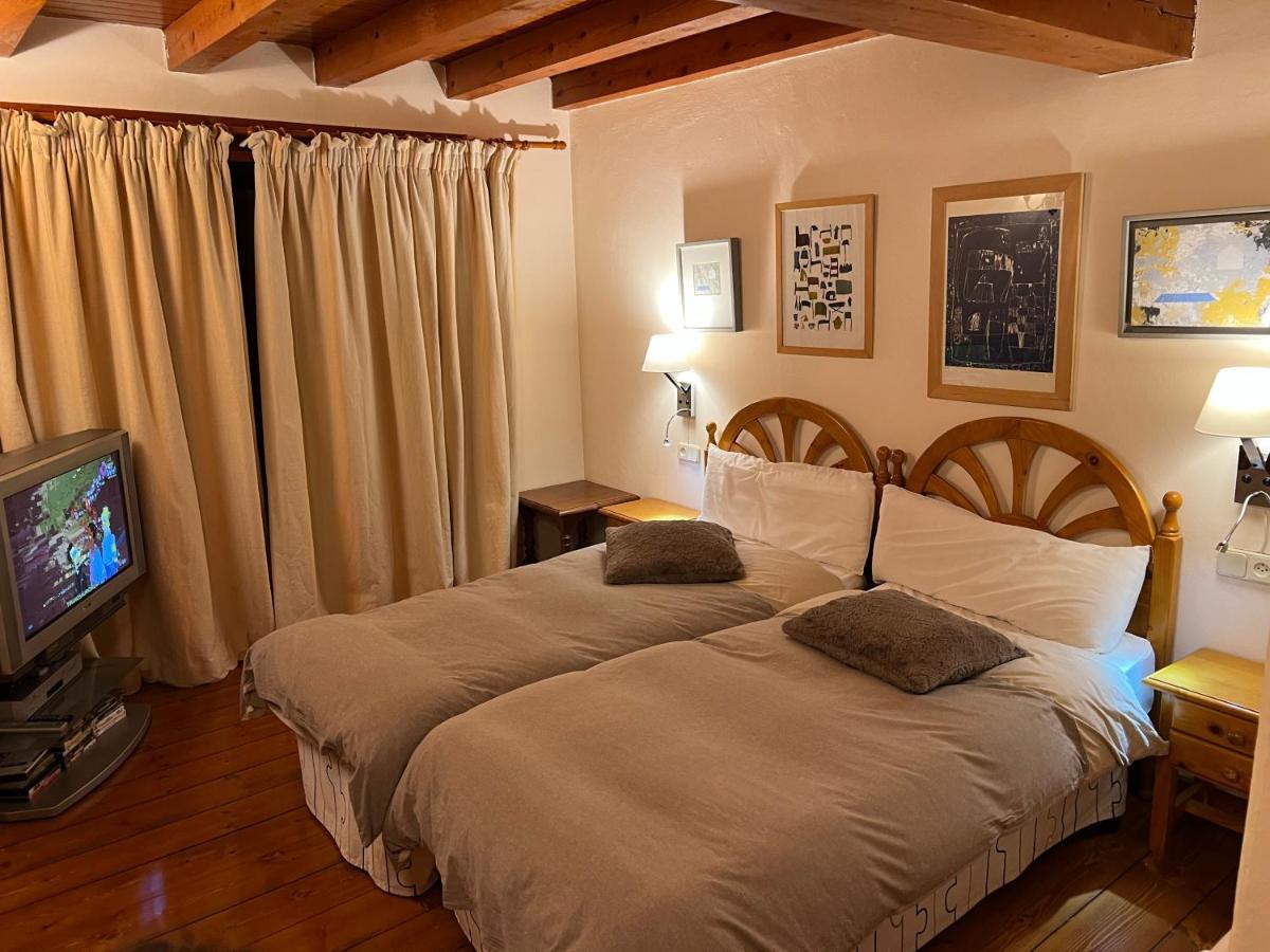 Casa De Piedra Con Encanto En El Bonito Pueblo De Bagergue 外观 照片