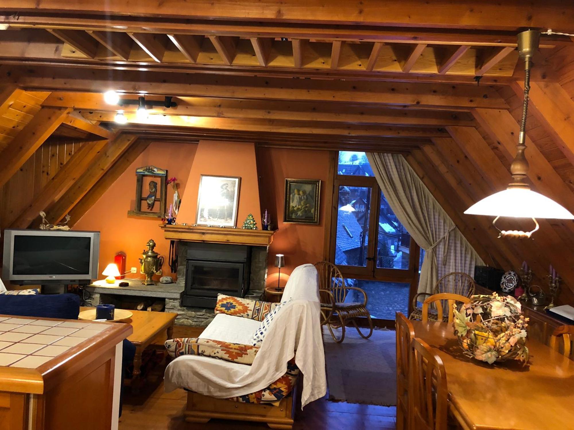 Casa De Piedra Con Encanto En El Bonito Pueblo De Bagergue 外观 照片